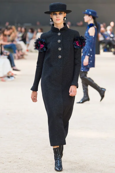 Look 39